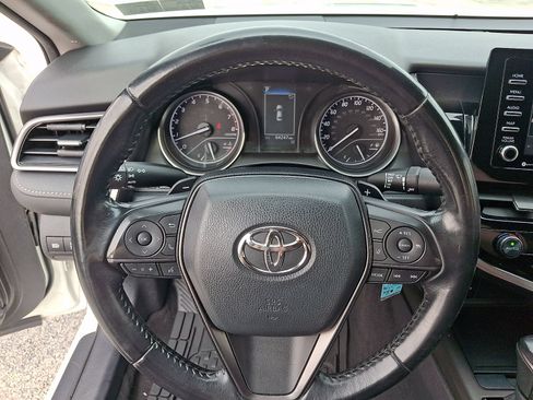 Used 2021 Toyota Camry SE FWD image 17
