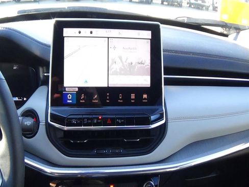 Certified 2024 Jeep Compass Limited w/ Elite Group image 25