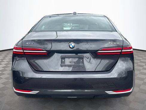 Used 2025 BMW 530i xDrive AWD/4WD image 7