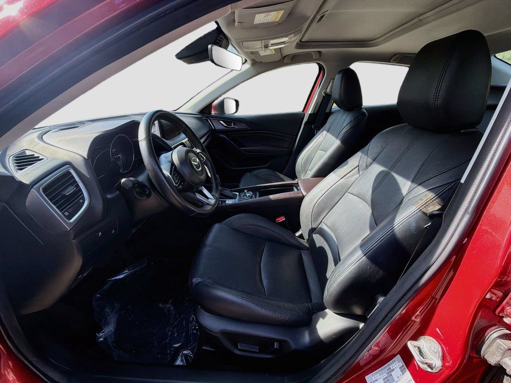 Used 2018 MAZDA MAZDA3 Grand Touring FWD image 18