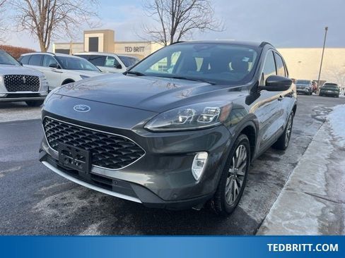 Certified 2020 Ford Escape Titanium image 3