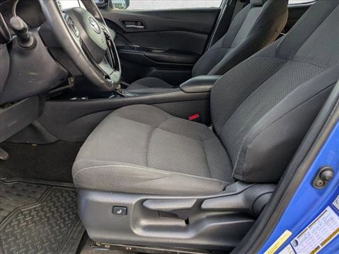 Used 2018 Toyota C-HR XLE image 15