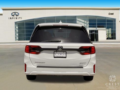 Used 2025 Honda Odyssey Sport-L image 4