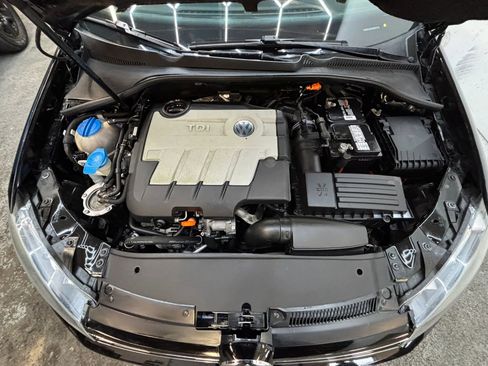 Used 2012 Volkswagen Jetta TDI FWD image 24