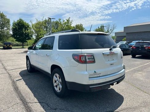 Used 2016 GMC Acadia SLE FWD image 3