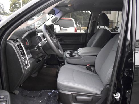 Used 2015 RAM 1500 Express image 9
