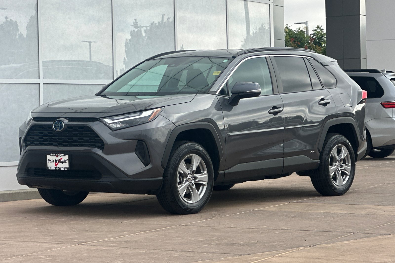 Certified 2023 Toyota RAV4 LE AWD/4WD image 10