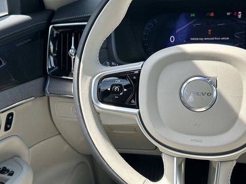 Used 2026 Volvo XC90 T8 Ultra w/ Protection Package Premier AWD/4WD image 8