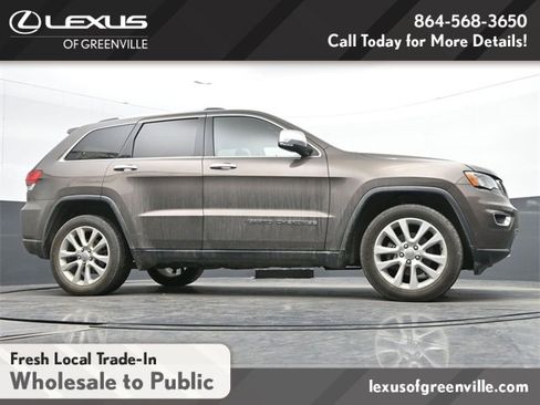 Used 2017 Jeep Grand Cherokee Limited image 11