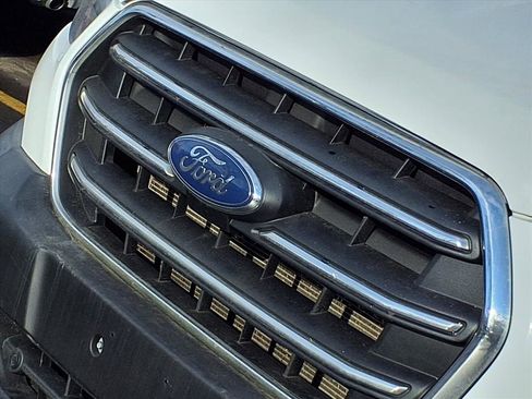 Used 2022 Ford Transit 350 XLT image 29