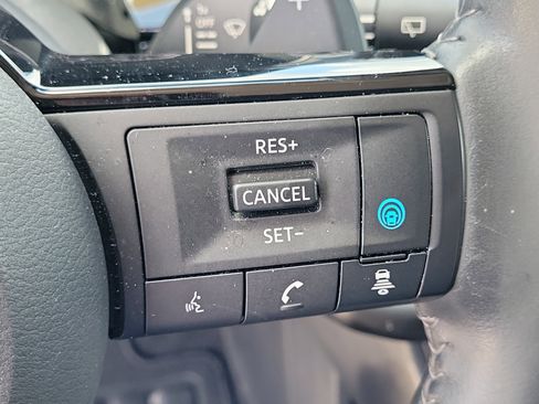 Certified 2024 Nissan Pathfinder SL FWD image 20