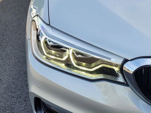 Used 2017 BMW 540i RWD image 11