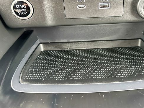 Used 2023 Nissan Rogue SV w/ SV Premium B Package image 17