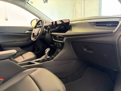 Used 2025 Buick Encore GX Sport Touring w/ Advanced Technology Package image 27