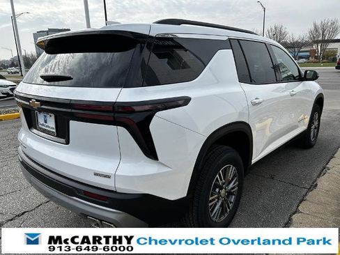 New 2026 Chevrolet Traverse LT image 6