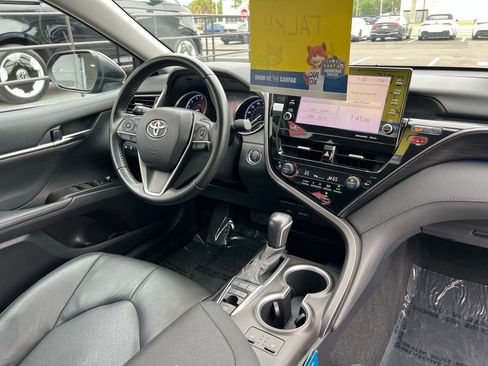 Used 2021 Toyota Camry XLE FWD image 51