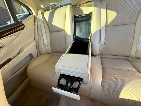Used 2015 Lexus LS 460 Luxury image 29