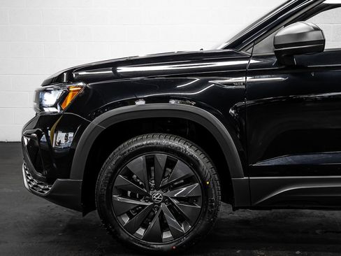 Used 2024 Volkswagen Taos S image 12