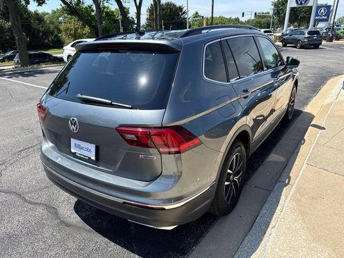 Used 2021 Volkswagen Tiguan SE w/ Panoramic Sunroof Package AWD/4WD image 6