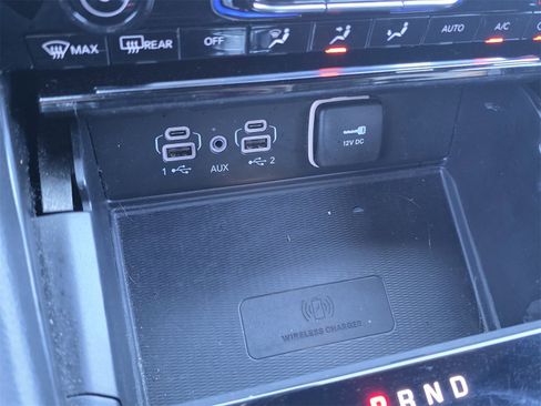 Used 2024 Jeep Grand Cherokee Altitude image 19