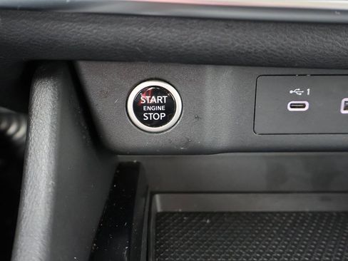 Used 2023 Nissan Rogue SV image 40