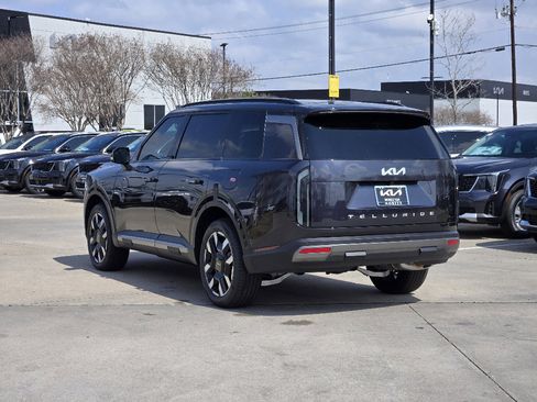 New 2027 Kia Telluride S image 3