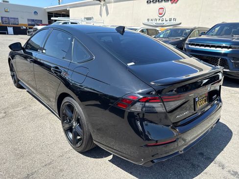 Used 2025 Honda Accord Sport image 19