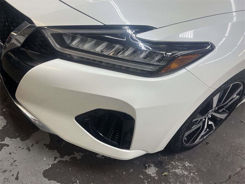 Used 2023 Nissan Maxima SV w/ Floor Mat Group image 9