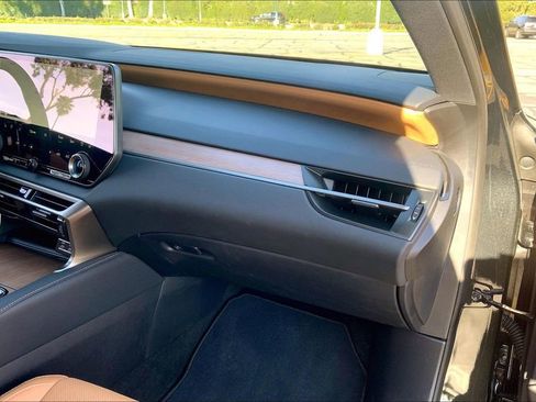 Used 2026 Lexus RX 350 Premium w/ Accessory Package (K3) image 18