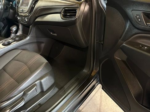 Used 2022 Chevrolet Equinox RS image 13