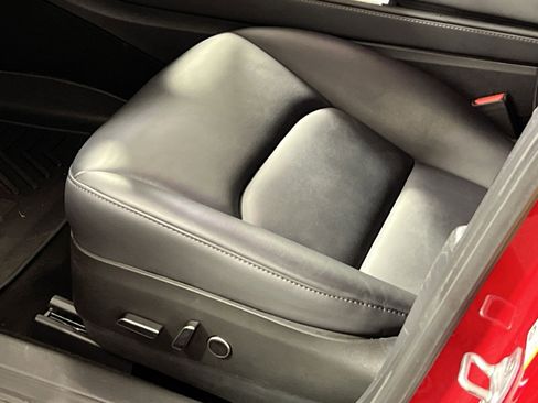 Used 2023 Tesla Model 3 Standard Range image 14