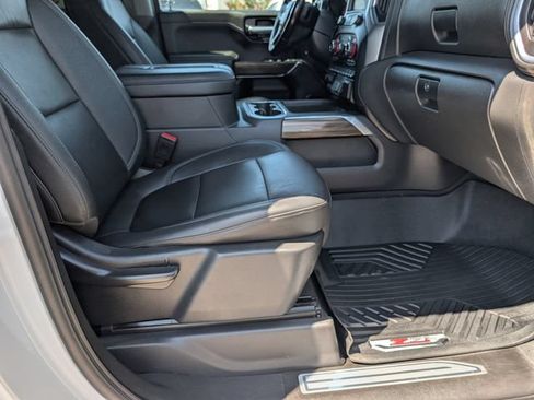Used 2021 Chevrolet Silverado 1500 LT Trail Boss w/ Convenience Package II AWD/4WD image 22