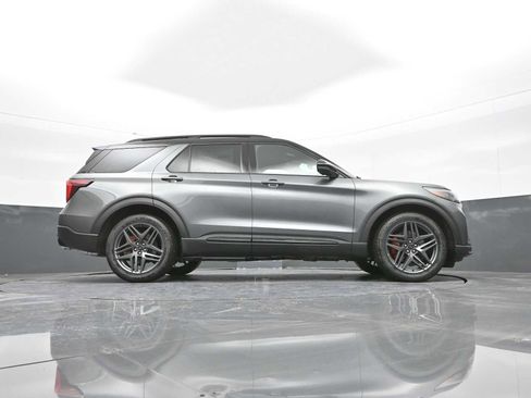 New 2026 Ford Explorer ST image 62