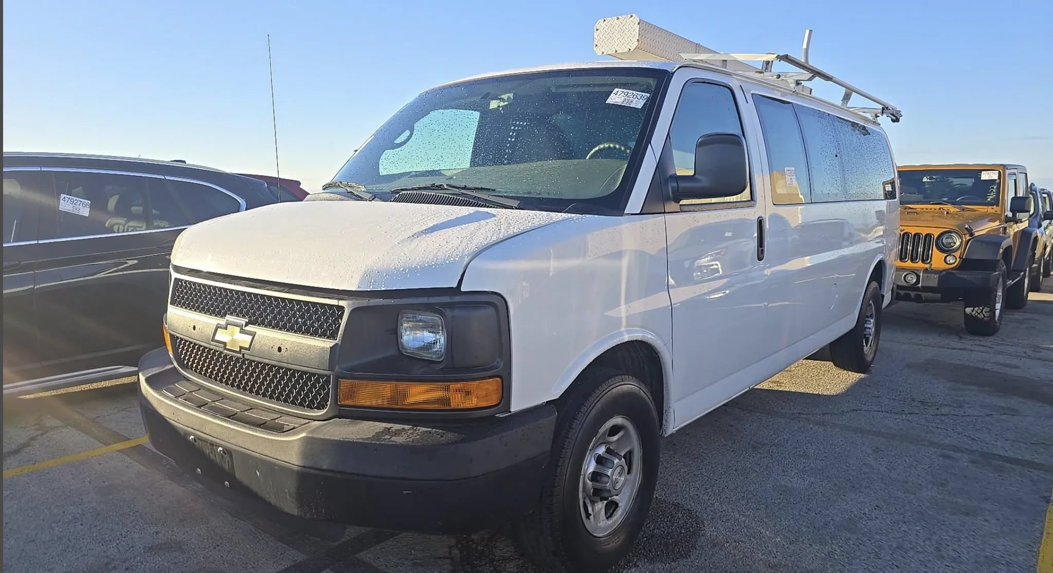Used 2015 Chevrolet Express 2500 Extended RWD image 1