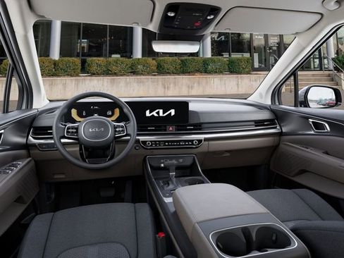 New 2026 Kia Carnival LX FWD image 15