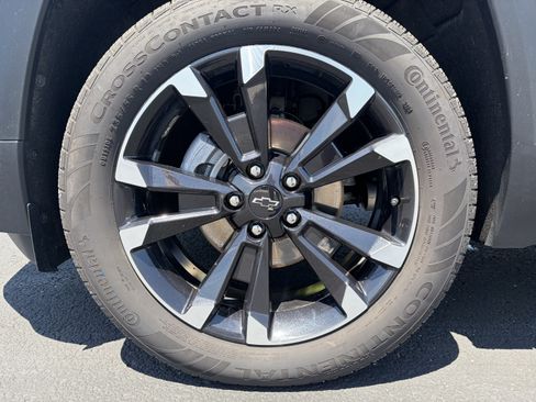 Used 2025 Chevrolet Equinox RS w/ Safety and Technology Package AWD/4WD image 9