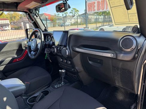 Used 2014 Jeep Wrangler Unlimited Sport w/ Quick Order Package 24S image 28