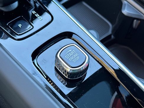 New 2026 Volvo V60 B5 Cross Country Plus image 20