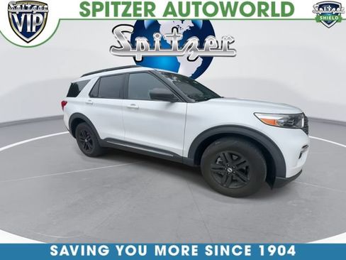 Used 2020 Ford Explorer XLT w/ Equipment Group 202A AWD/4WD image 2