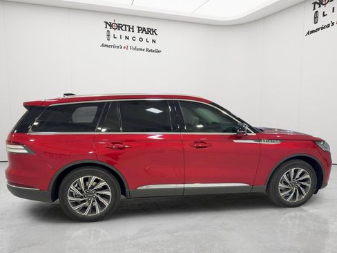 New 2026 Lincoln Aviator 2WD image 2