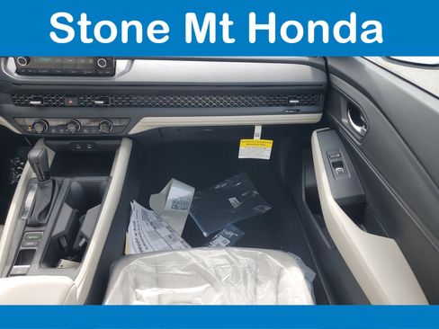 New 2025 Honda Accord SE image 15