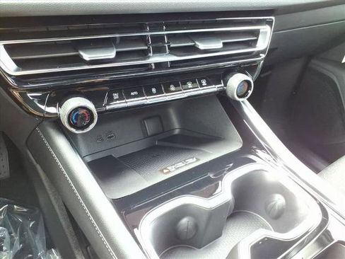 New 2026 Chevrolet Traverse LT image 15