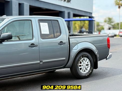 Used 2017 Nissan Frontier SV w/ SV Value Truck Package RWD image 3