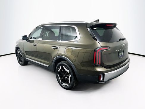 Used 2023 Kia Telluride EX w/ EX Captain's Chair Package FWD image 5