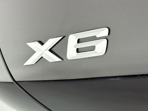 Used 2022 BMW X6 xDrive40i w/ M Sport Package AWD/4WD image 8