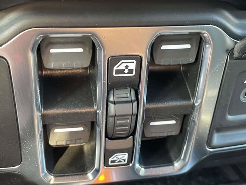 Used 2021 Jeep Wrangler Unlimited Sport image 6