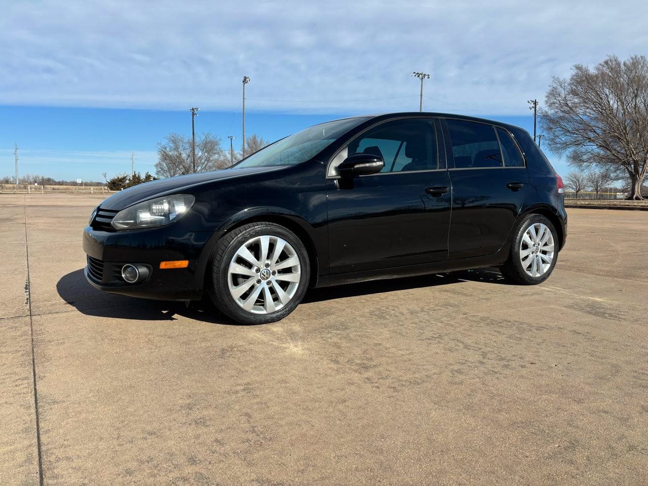 Used 2014 Volkswagen Golf TDI FWD image 2