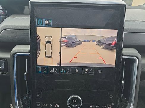 Used 2025 GMC Yukon XL Denali w/ Denali Reserve Package image 33