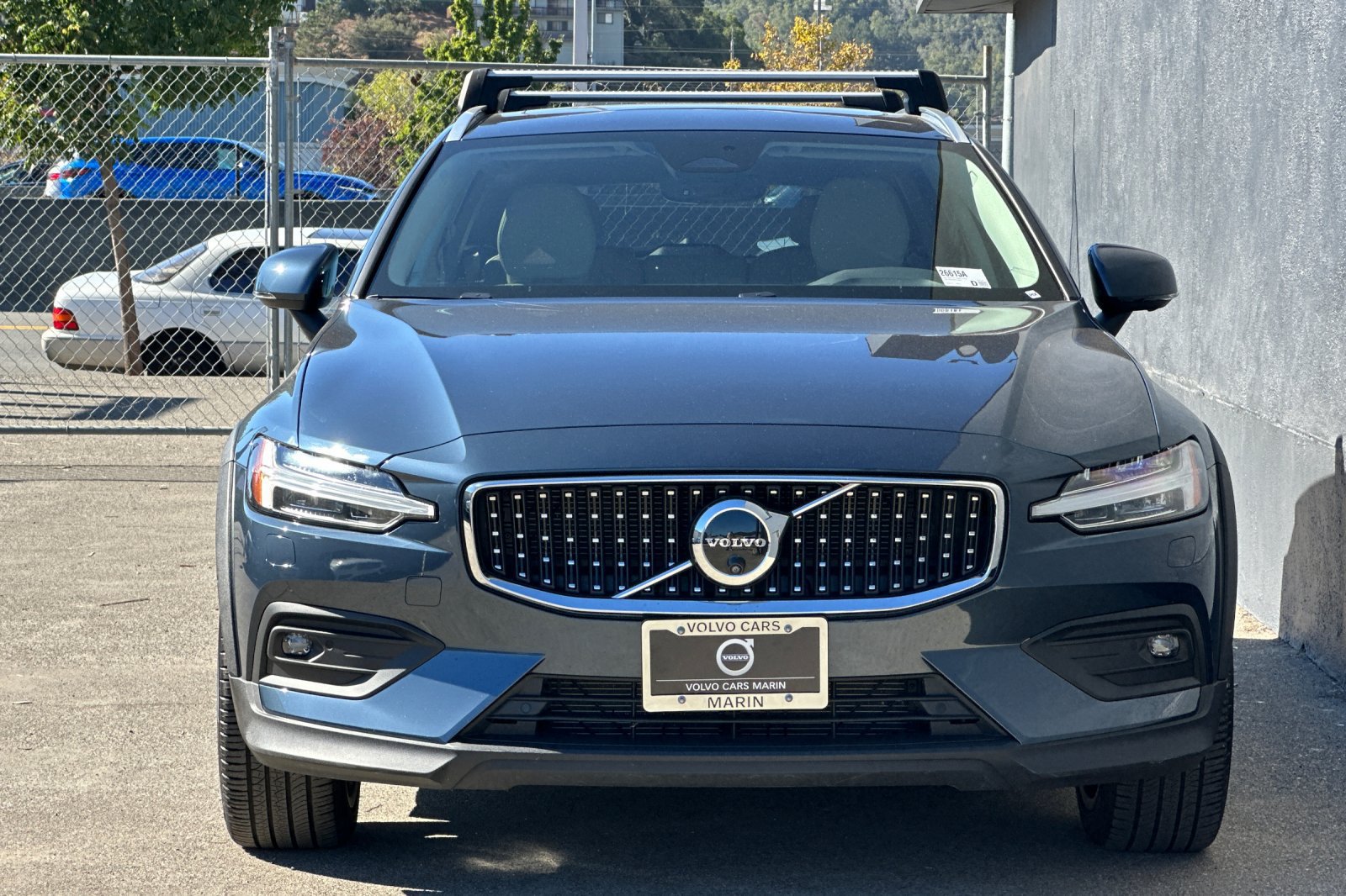 Certified 2025 Volvo V60 B5 Cross Country Plus w/ Protection Package Premier AWD/4WD image 11