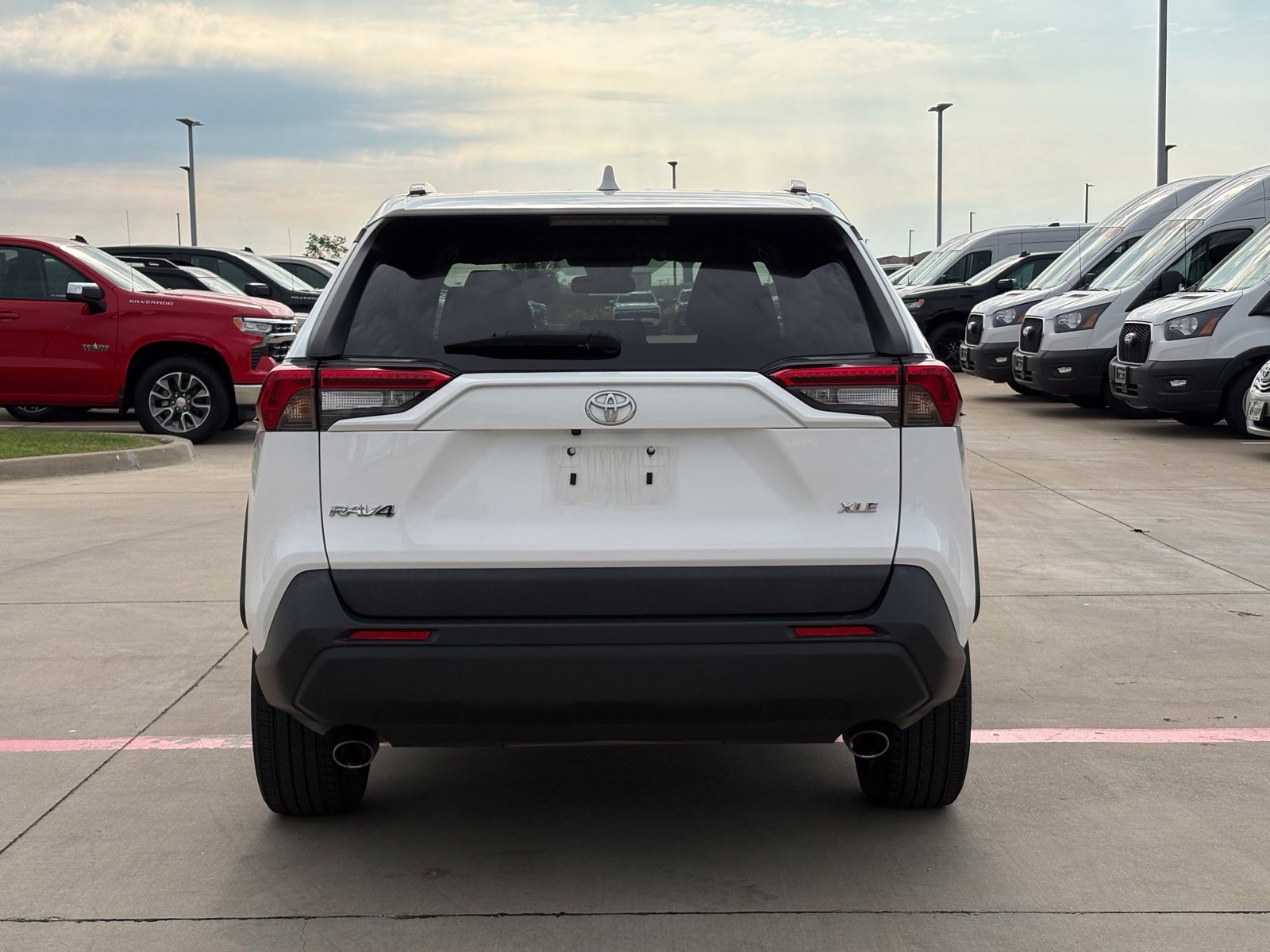 Used 2022 Toyota RAV4 XLE FWD image 6